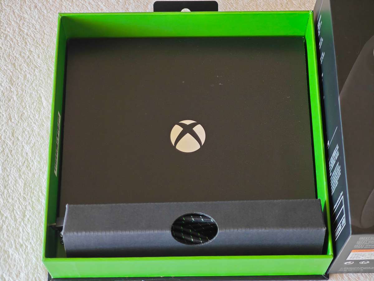 Xbox Elite Wireless Controller - Xbox One / Windows