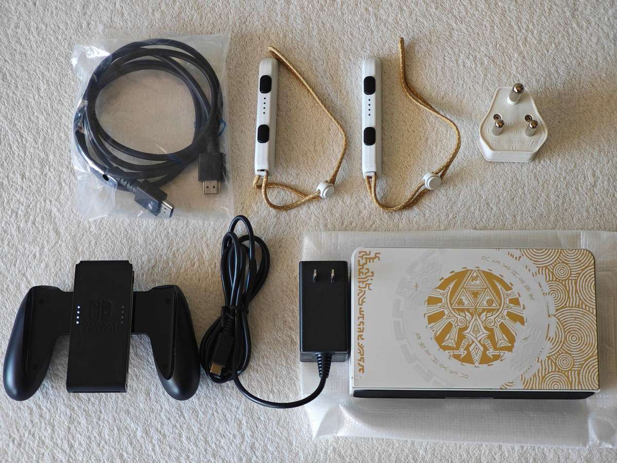 Nintendo Switch OLED Console - The Legend Of Zelda Tears Of The Kingdom Edition