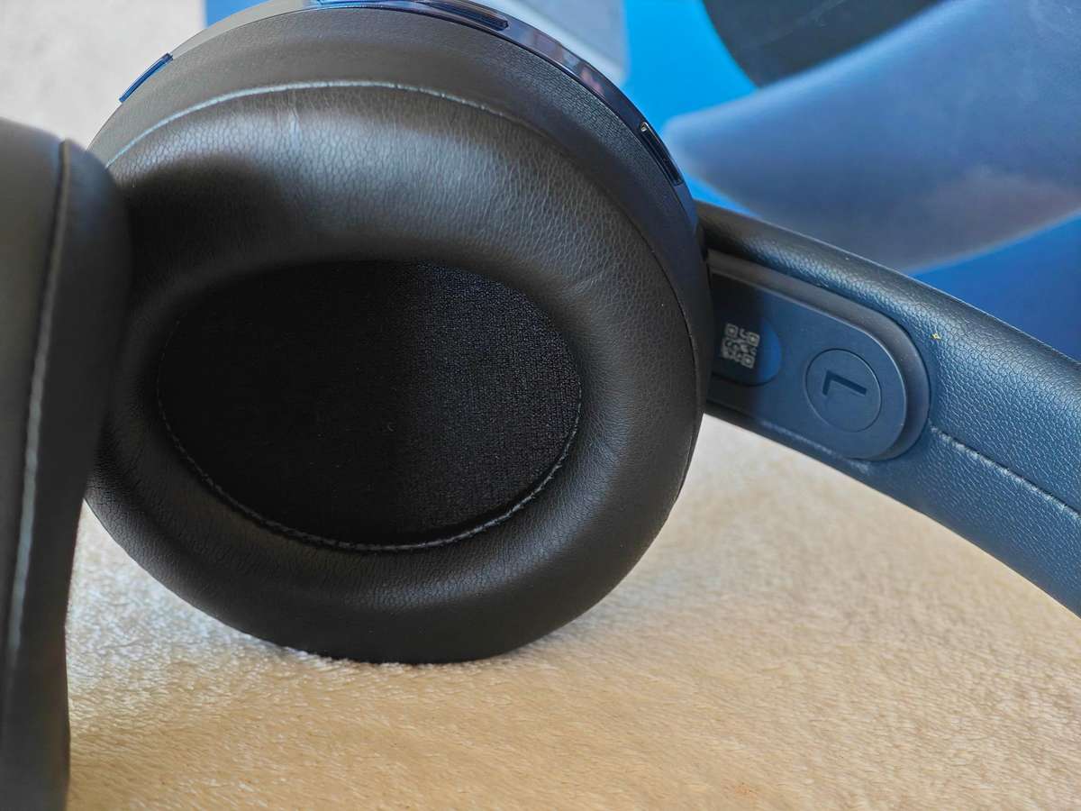 Sony Gold Wireless Headset (500 Million Limited Edition) - PS4 / PS5