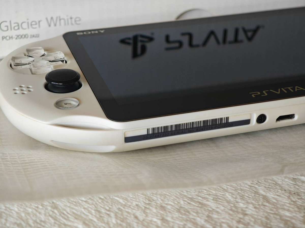 Playstation Vita Slim Console - Glacier White