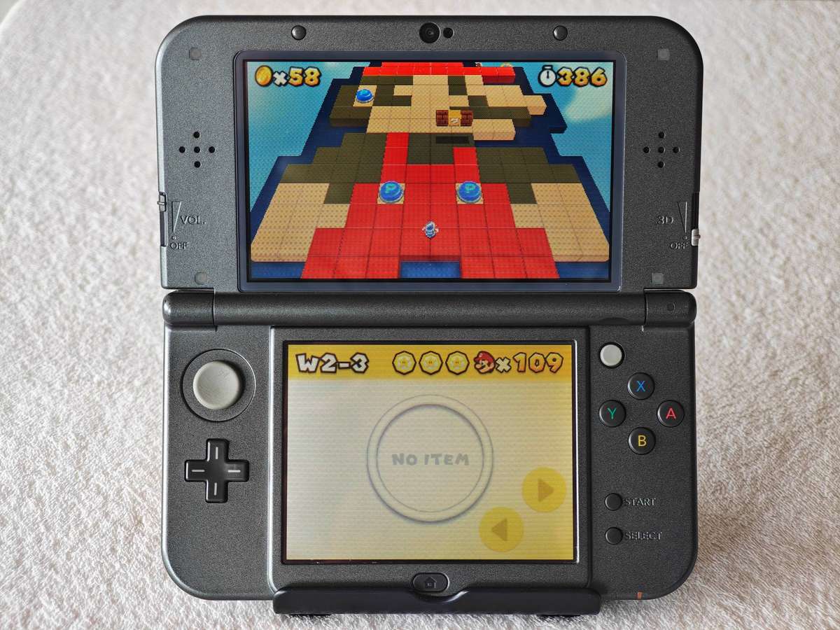 `New` Nintendo 3DS XL Console