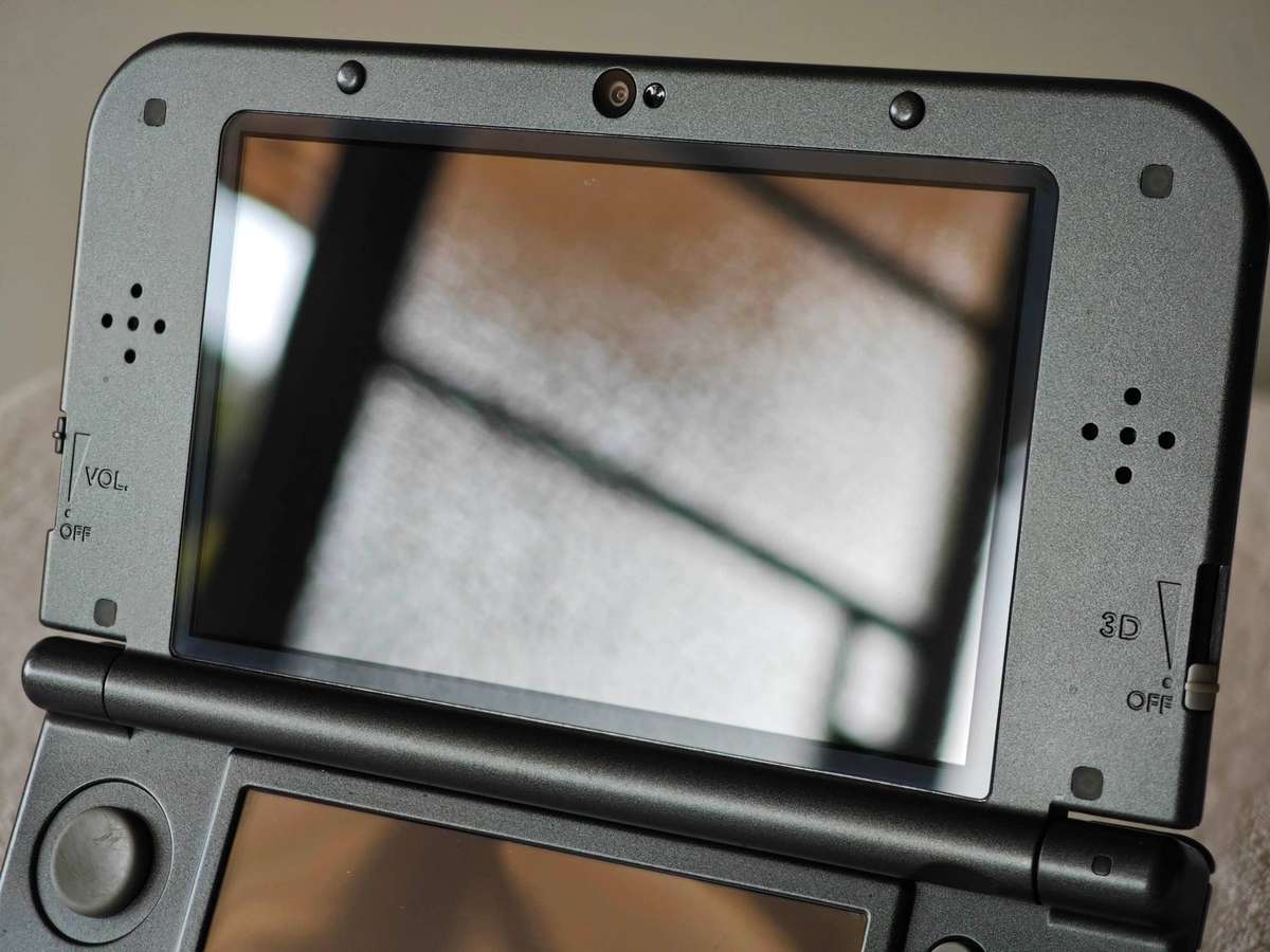 `New` Nintendo 3DS XL Console