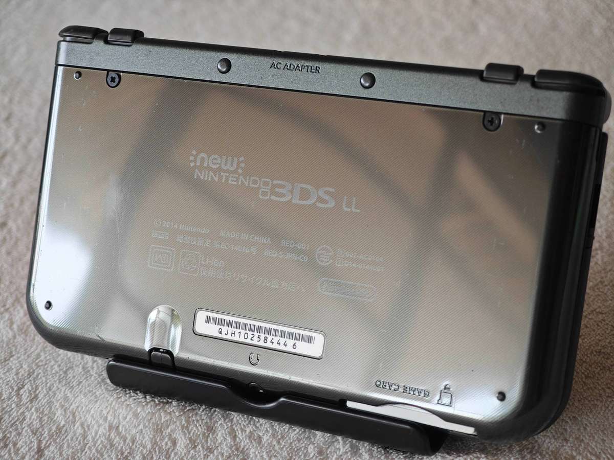 `New` Nintendo 3DS XL Console