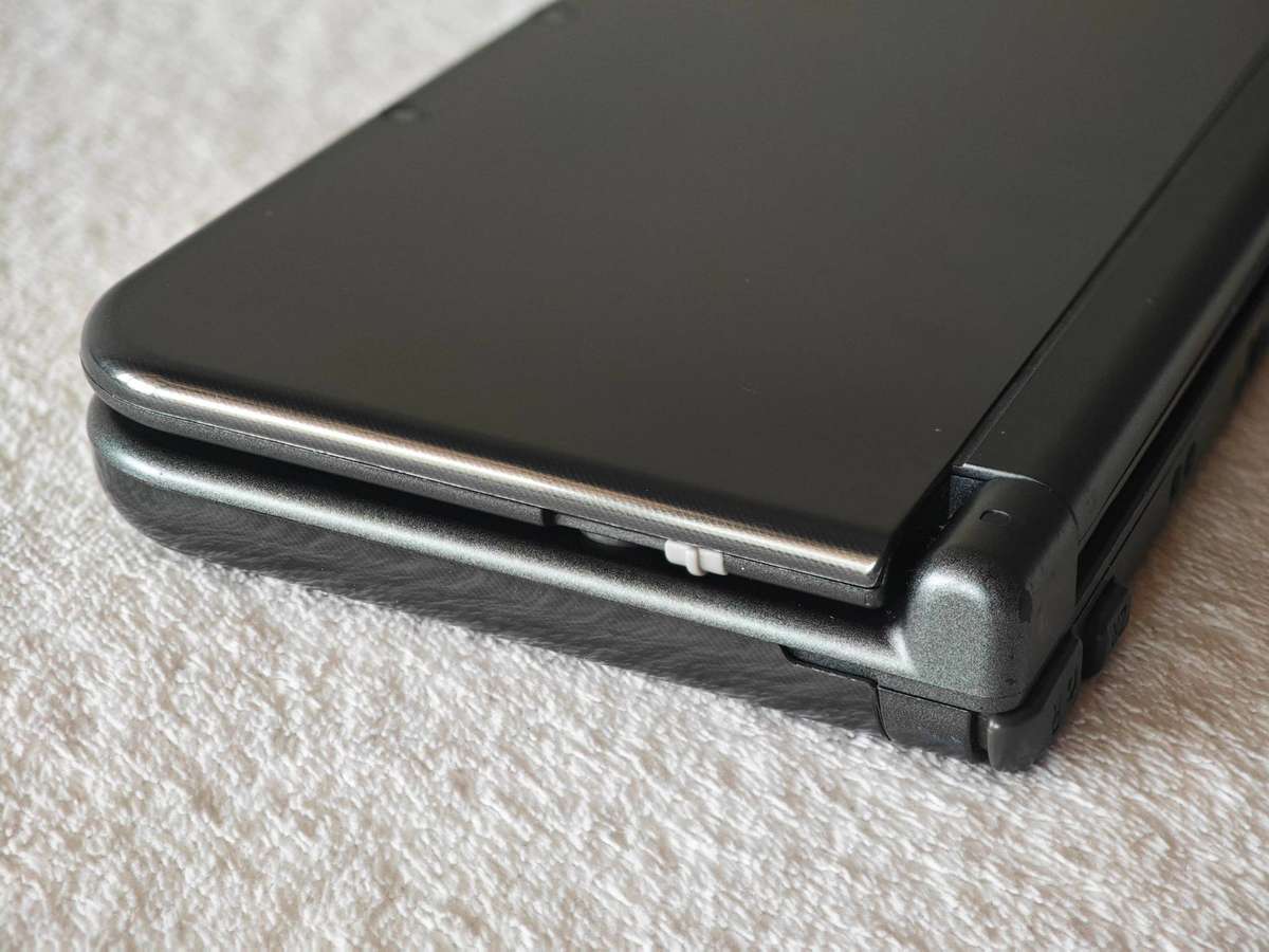 `New` Nintendo 3DS XL Console