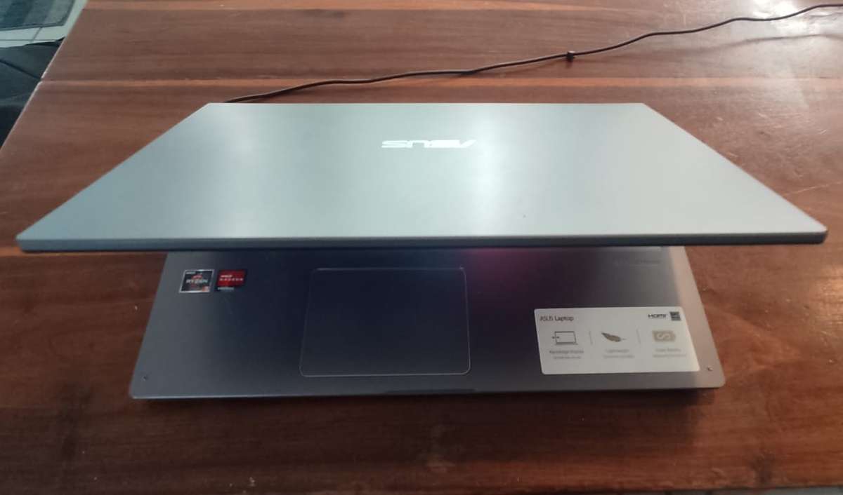 Amazing laptop deal! (Asus M515) (Ryzen 3, 8GB DDR4, 256GB NVME SSD, 15.6 HD) Laptop