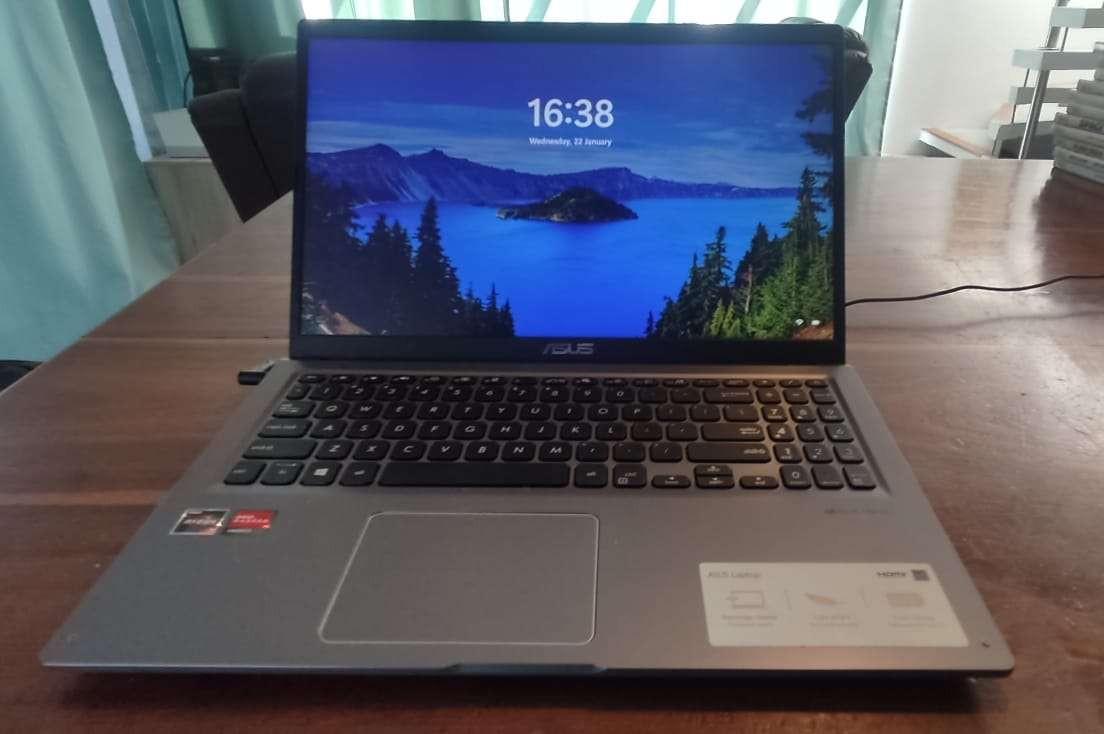 Amazing laptop deal! (Asus M515) (Ryzen 3, 8GB DDR4, 256GB NVME SSD, 15.6 HD) Laptop