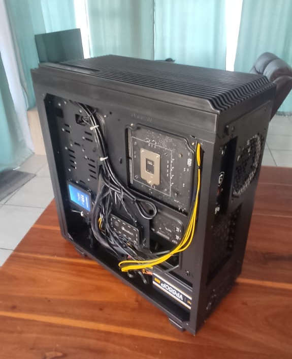 Awesome Gaming PC For Sale!(RX 5700XT, i5 9400F, 16GB RAM, 1TB SSD, Evetech Hero Case + 6 ARGB Fans)