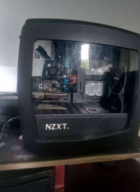 Media/Lite Gaming SFF PC For Sale! (RARE NZXT CASE! GTX 610 1GB, AMD Athlon 5150, 8GB RAM, 2X HDD's)