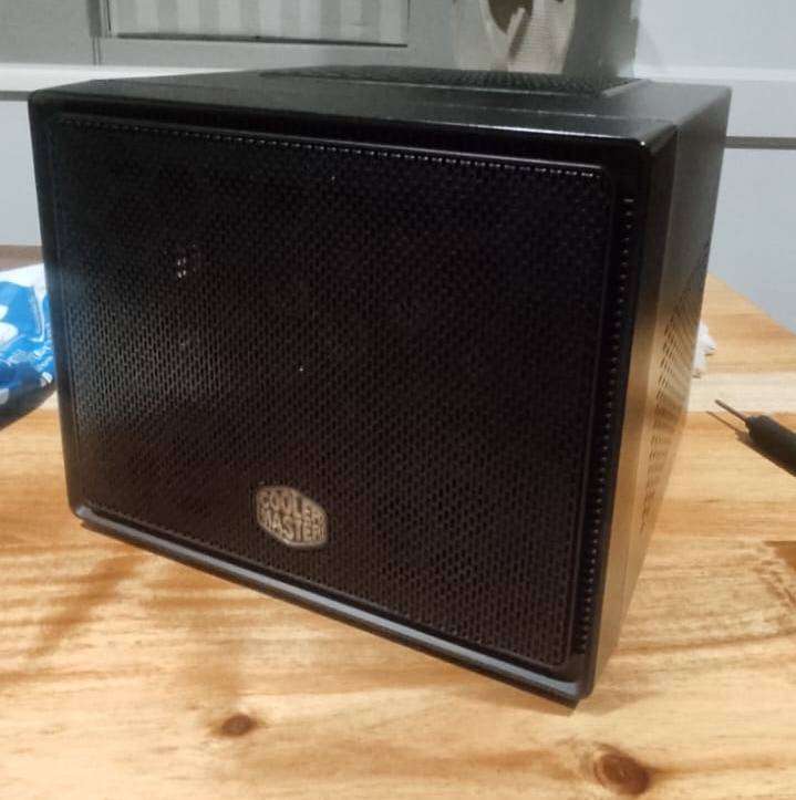 Awesome Mini-ITX WiFi Gaming PC Full Setup (i5 4460, 16GB Ram, 500GB SSD, 3TB) + Screen + KBD/Mouse
