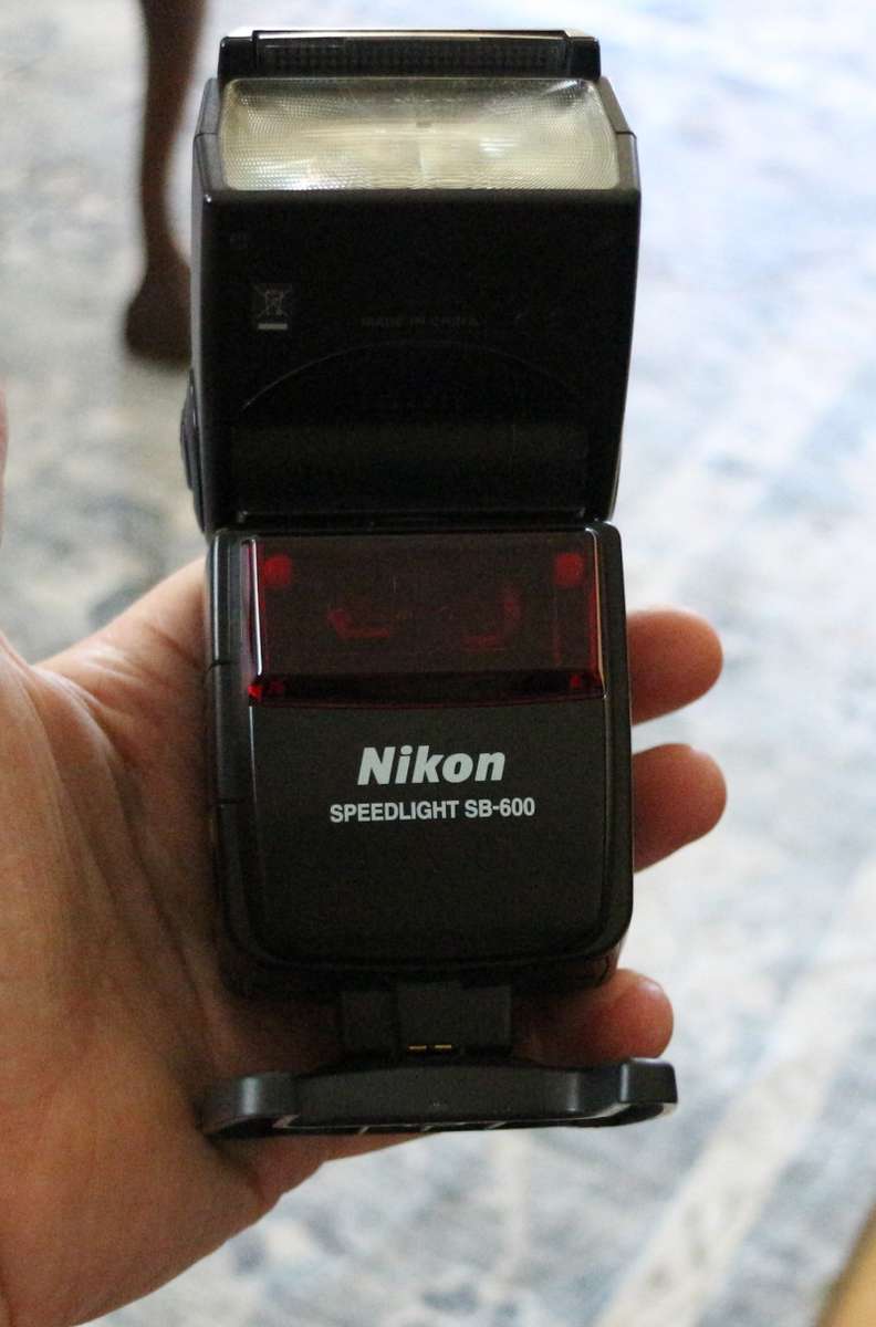 Nikon SB 600 Speedlite, top condition, mint, photos show exact item on sale.