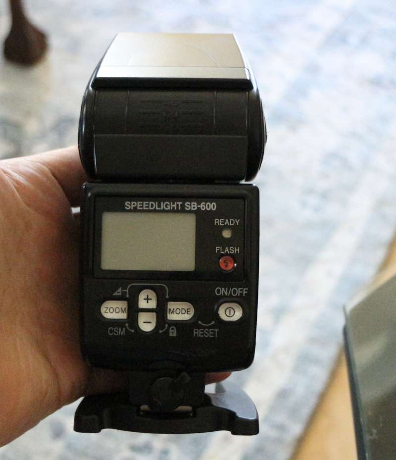 Nikon SB 600 Speedlite, top condition, mint, photos show exact item on sale.
