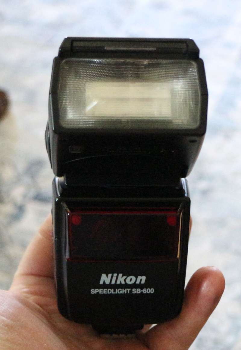 Nikon SB 600 Speedlite, top condition, mint, photos show exact item on sale.