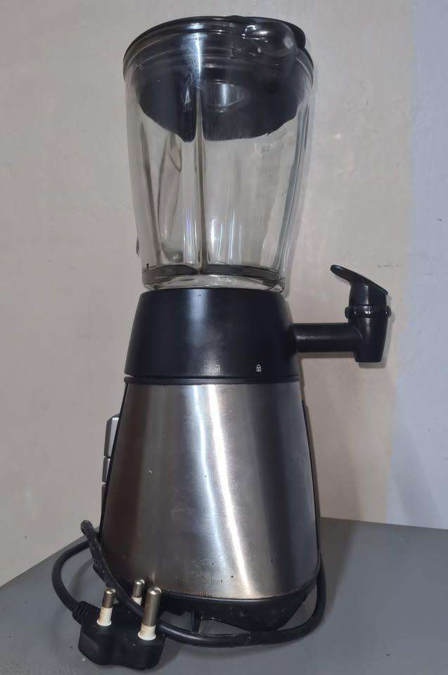 Russell Hobbs 600W Blender  Powerful & Stylish for Everyday Blending