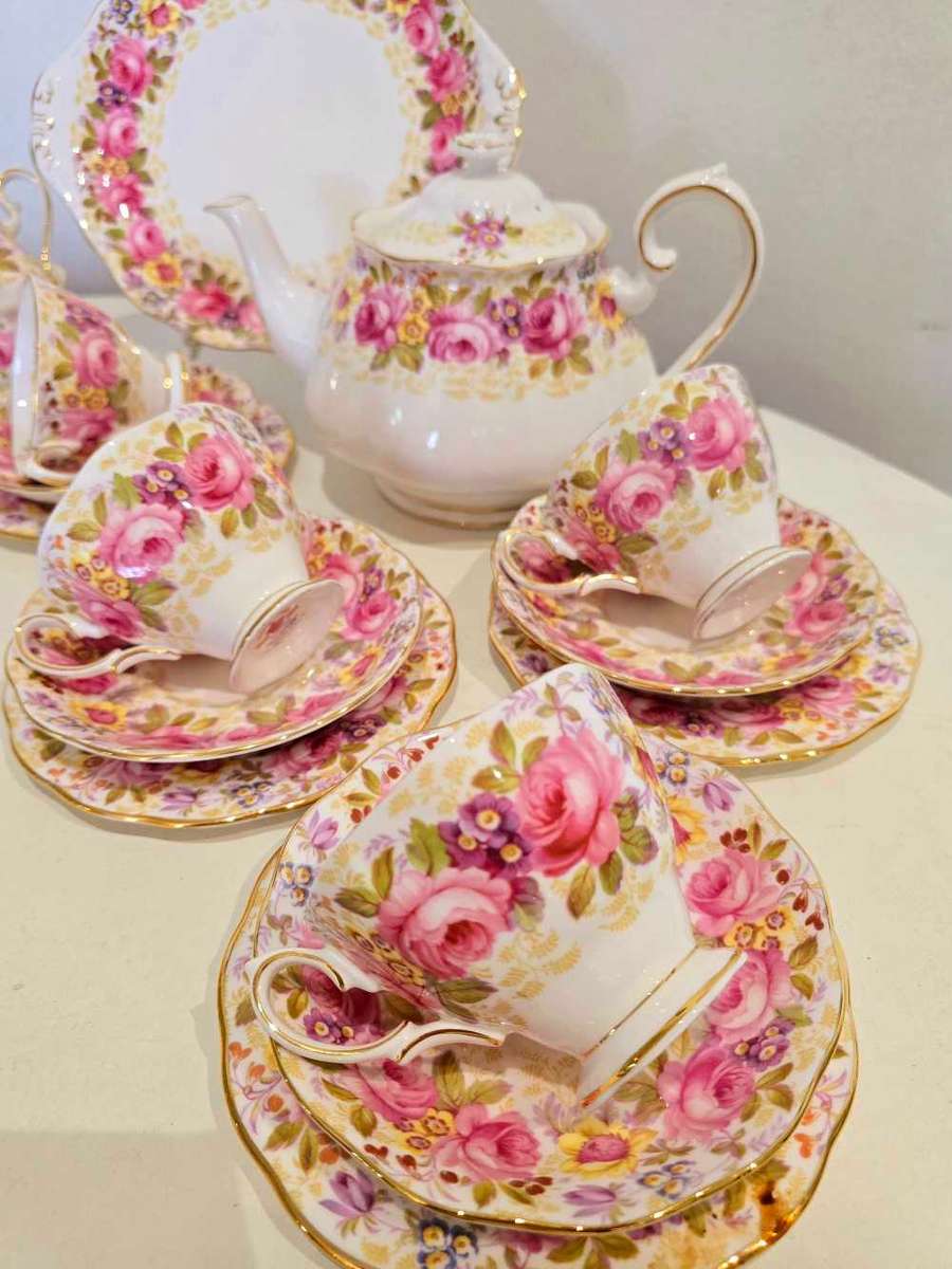 FULL Royal Albert Serena Tea Set WITH LARGE TEAPOT RARE