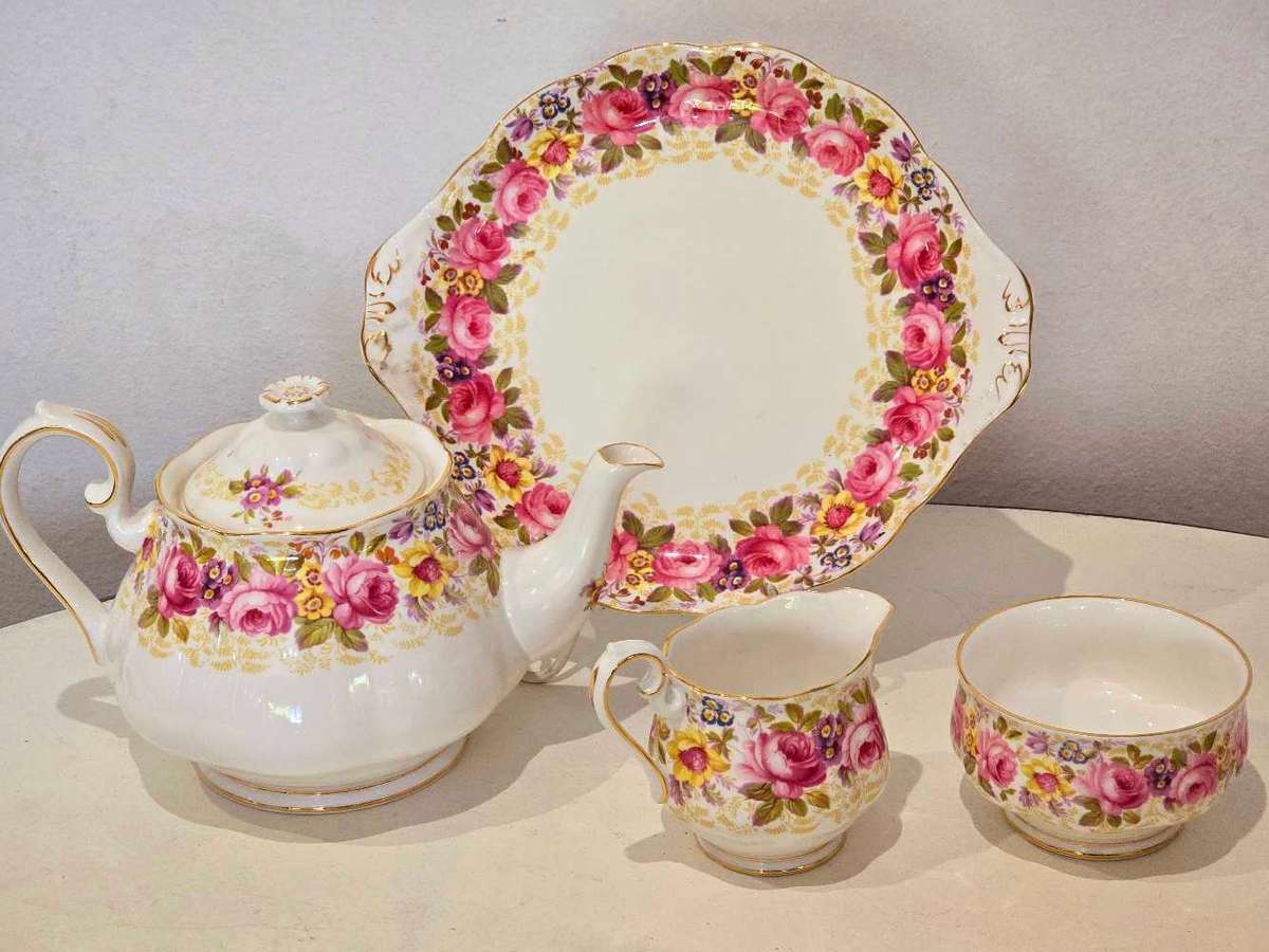 FULL Royal Albert Serena Tea Set WITH LARGE TEAPOT RARE