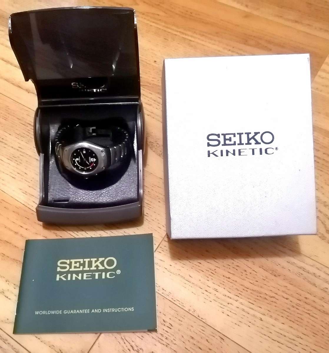 Seiko Kinetic ladies stainless steel watch