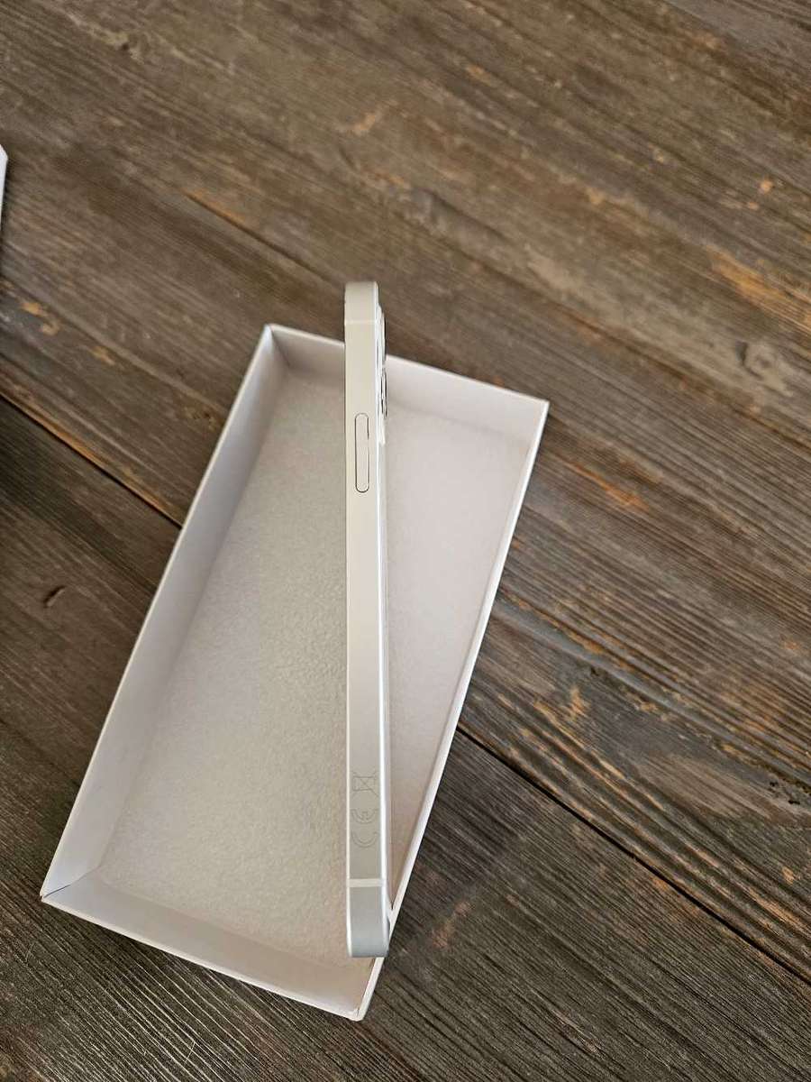 Apple iPhone 12 - 128GB