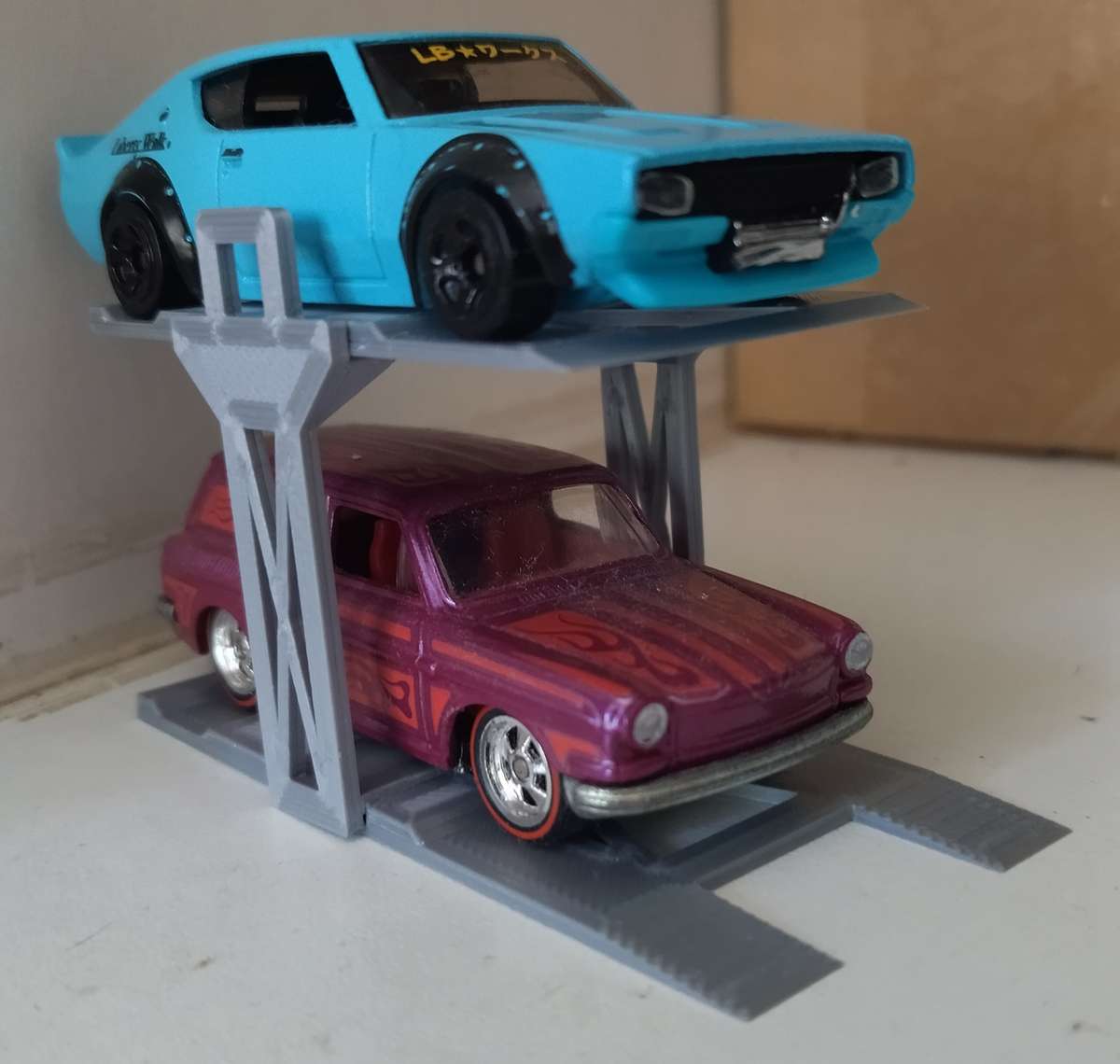 3d Printed car lift for diorama (For Matchbox,Hot Wheels,Tomica, Realtoy, Maisto)