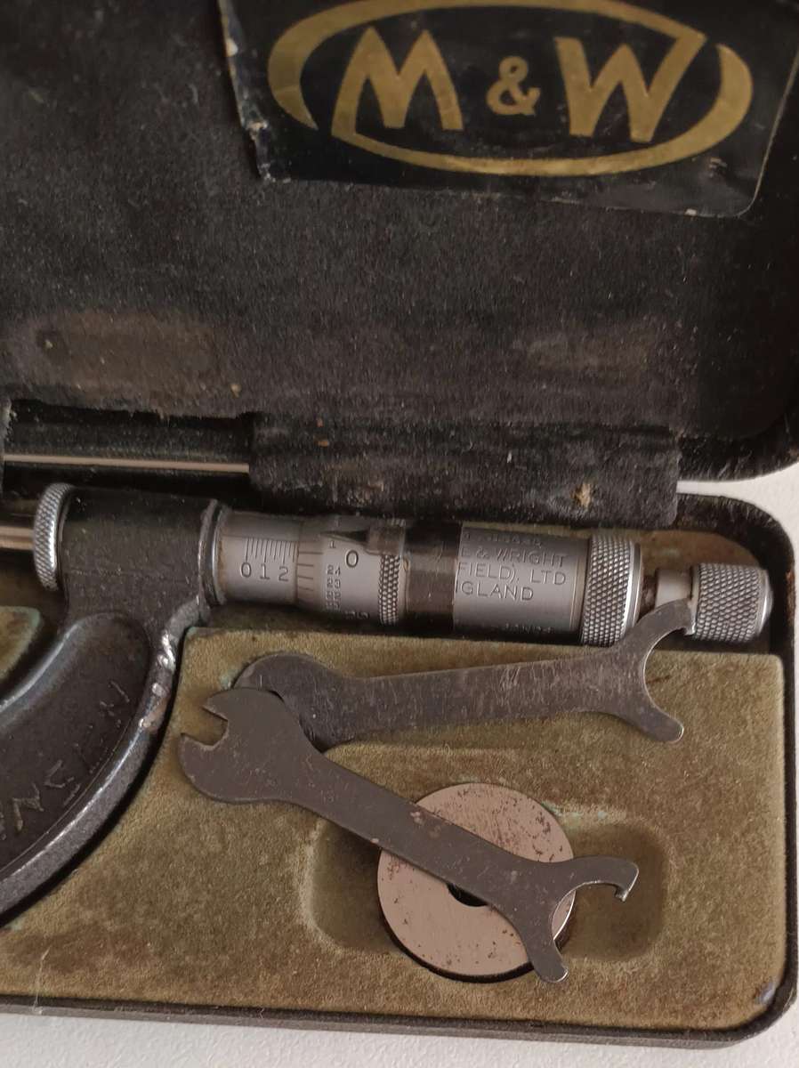Vintage 1-2" Micrometre - Moore & Wright. Made in Sheffield England. Model 966.