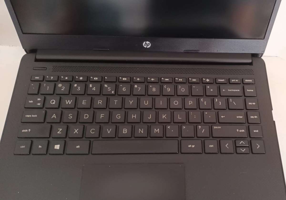 HP Laptop AMD 3020e with Radeon Graphics. Windows 11. Working 100%.