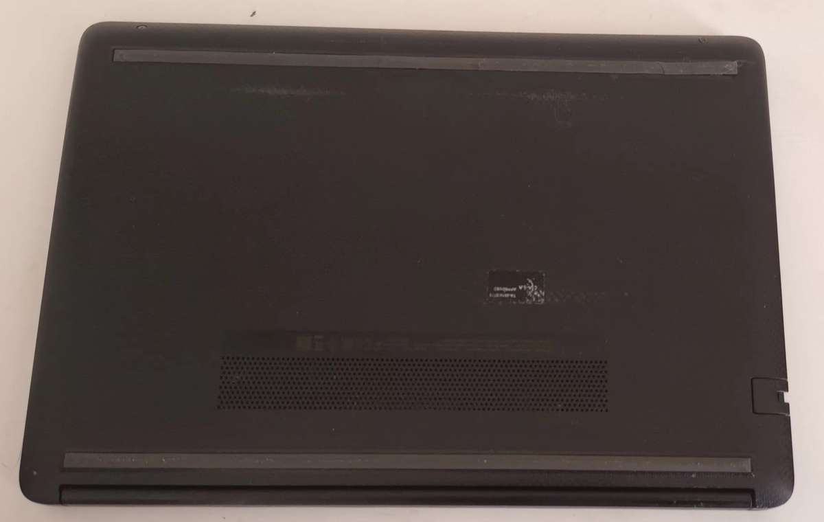 HP Laptop AMD 3020e with Radeon Graphics. Windows 11. Working 100%.