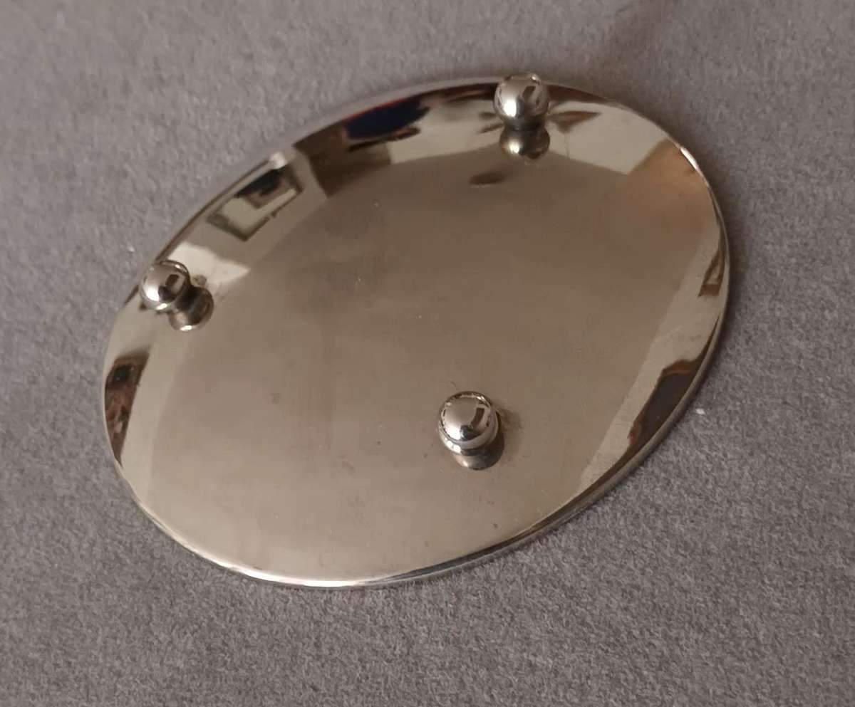 22K Gold Bowl. Diameter 9cm.