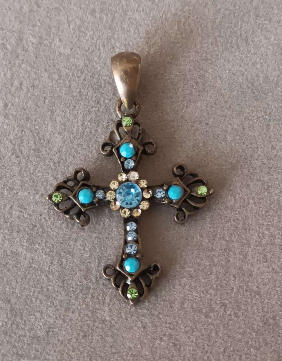 Stunning Brass Cross Pendant. 45x35mm.