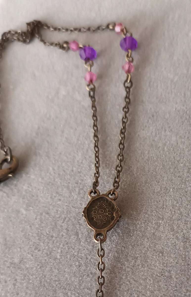 Lovely Vintage Style Necklace. Length 45cm.