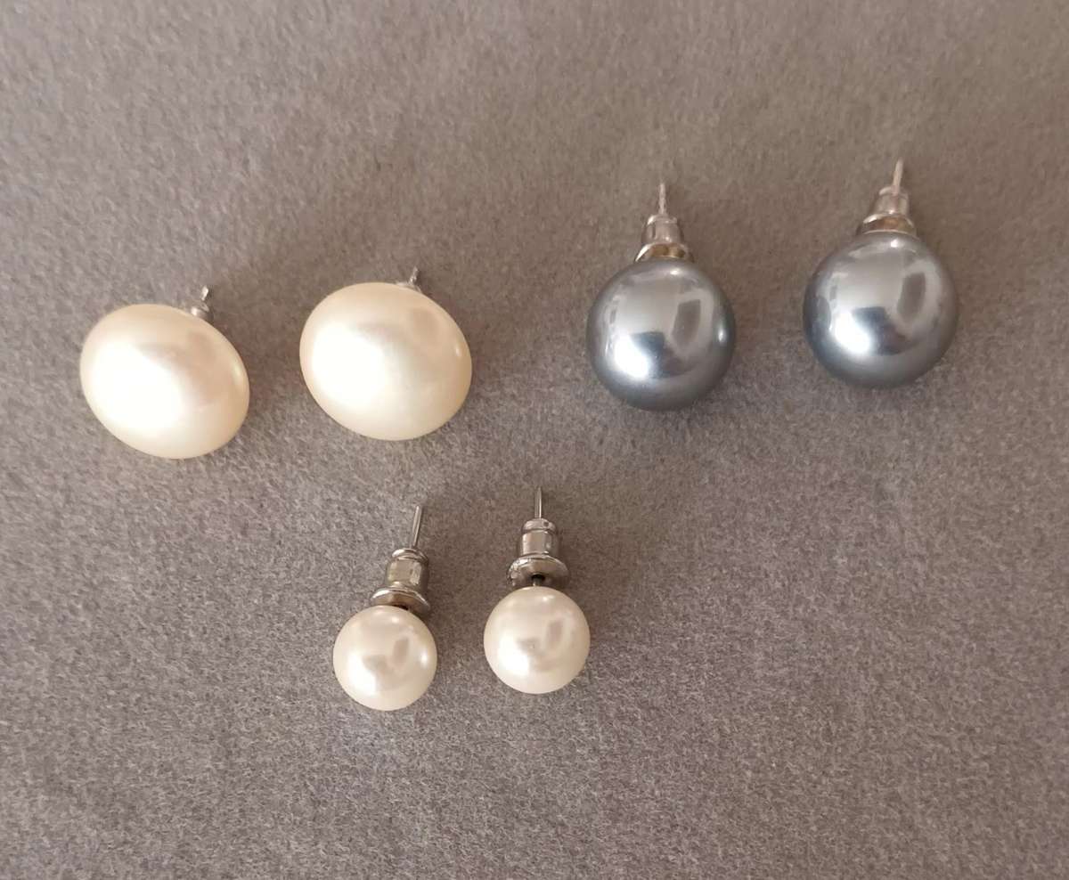 Vintage Pearl Earrings x 3.