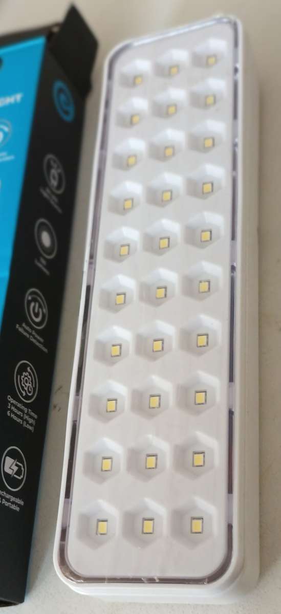 SWITCHED 30 LED Emergency Light.