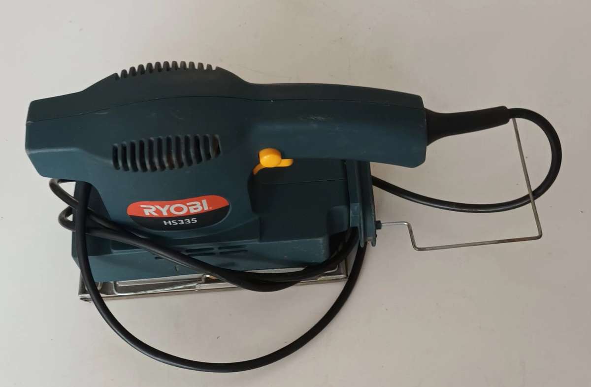 RYOBI HS335 ORBITAL SANDER. 180W.