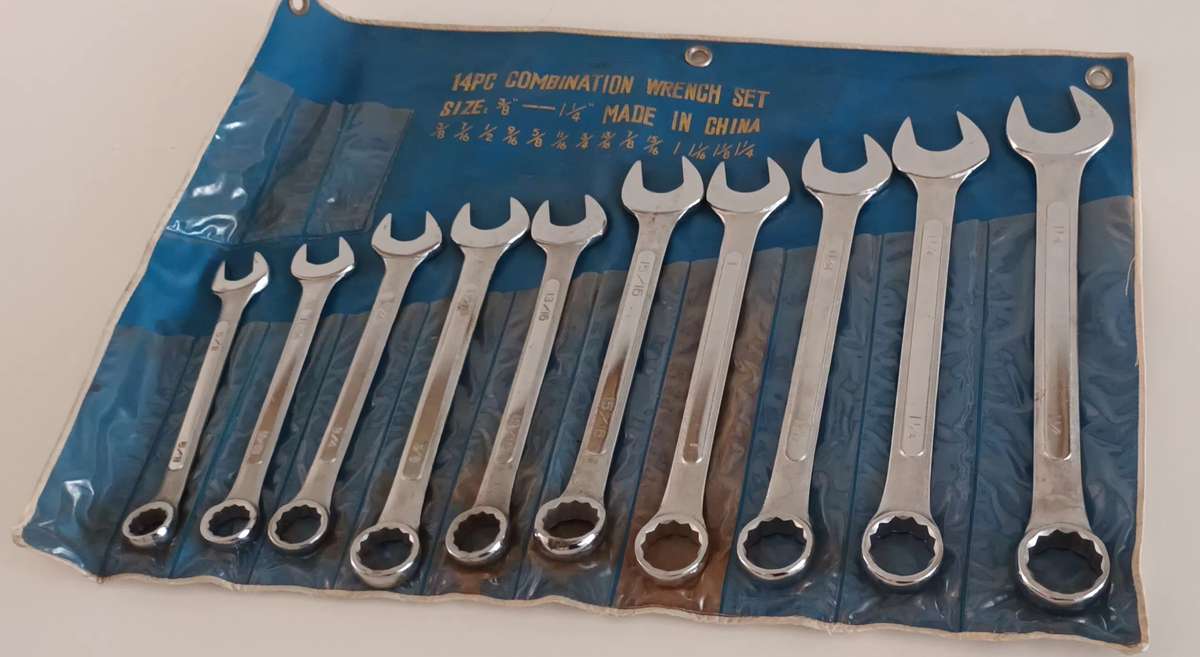 10 Piece Heavy Duty Combination Spanner Set. Never Used. From 31.75mm to 15.87mm.