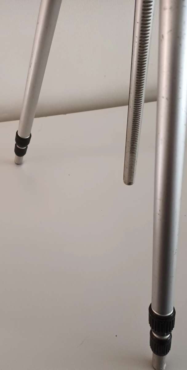 Imperial Extendable Tripod. Length 86.5cm.