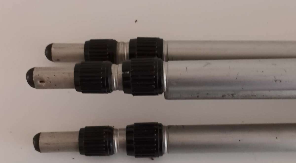 Imperial Extendable Tripod. Length 86.5cm.