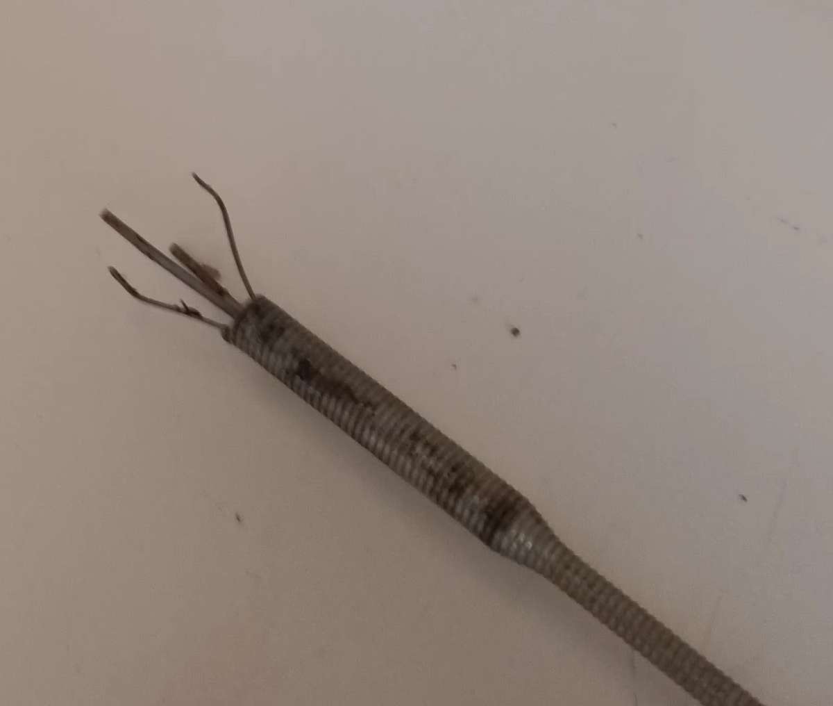 Flexible Reach Claw Pick Up Tool.