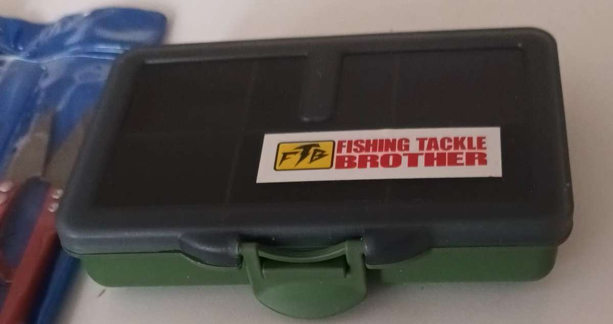 Fishing Tools and Tackle Box for Hooks/Swivels. New.