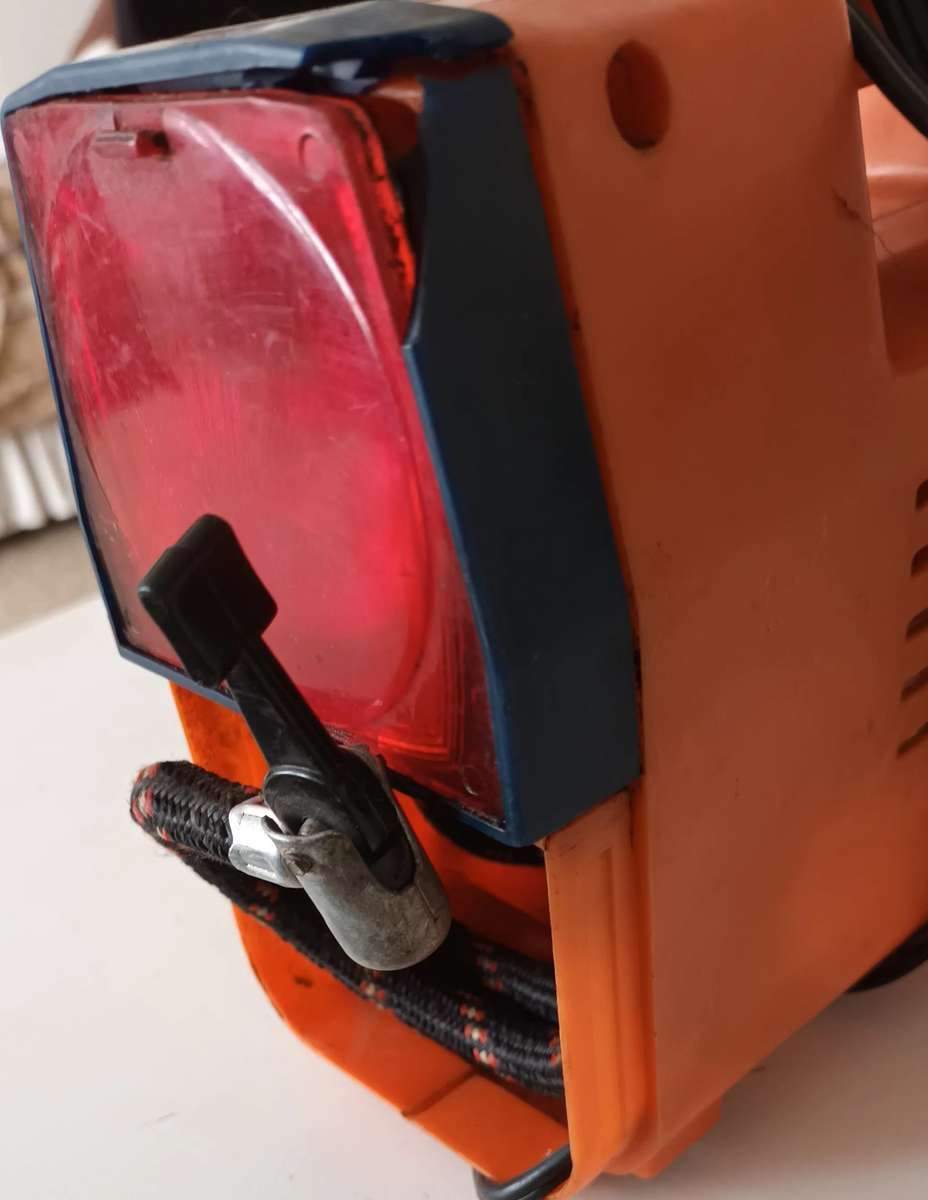 Air compressor with Emergency light.