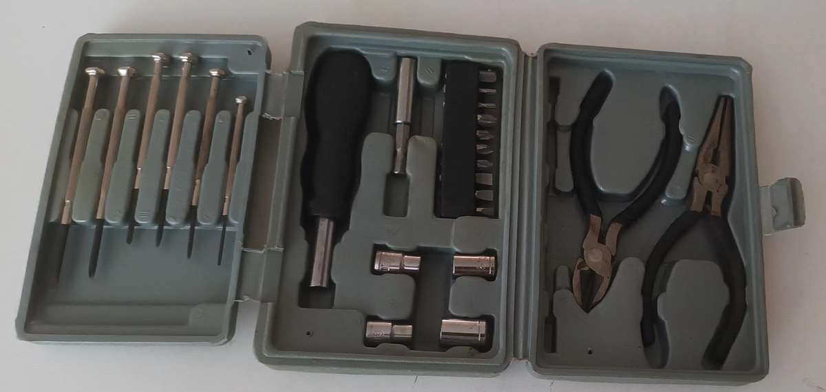 Multi Tool Set.