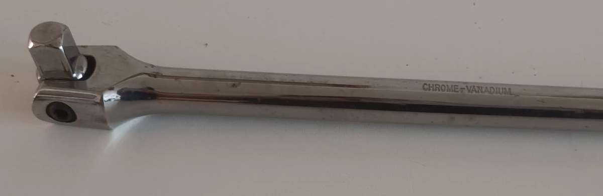 MasterCraft Chrome Vanadium Snap on Drive Socket Extension. Length 41.5cm.