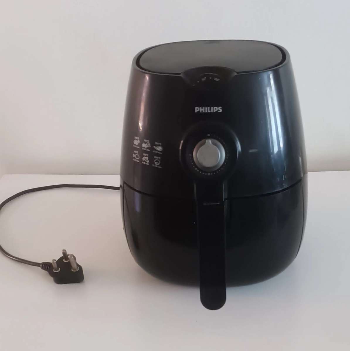 Phillips Viva Collection Air Fryer. HD9220. Black. 4.1 Liter