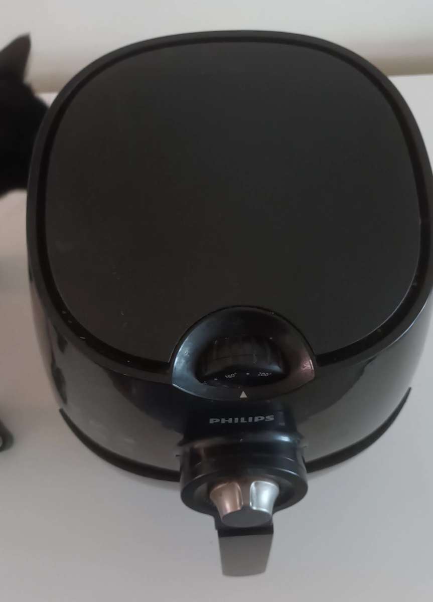 Phillips Viva Collection Air Fryer. HD9220. Black. 4.1 Liter