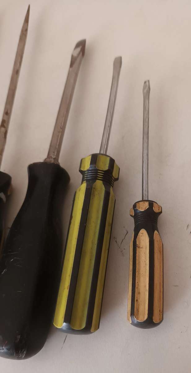 Lot of Flat Screwdrivers.