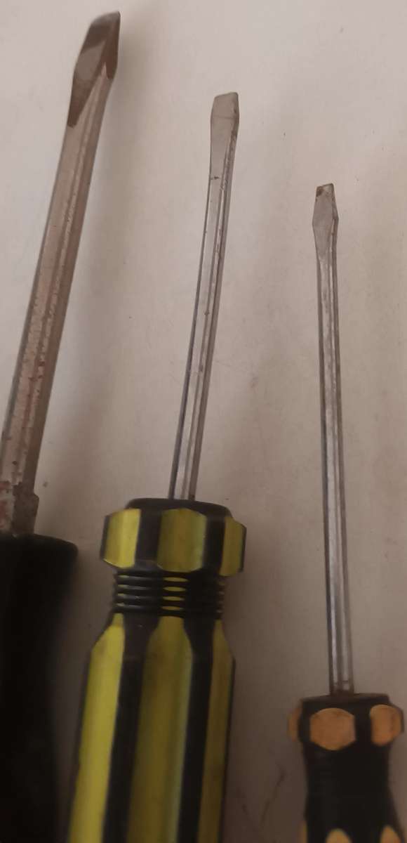 Lot of Flat Screwdrivers.