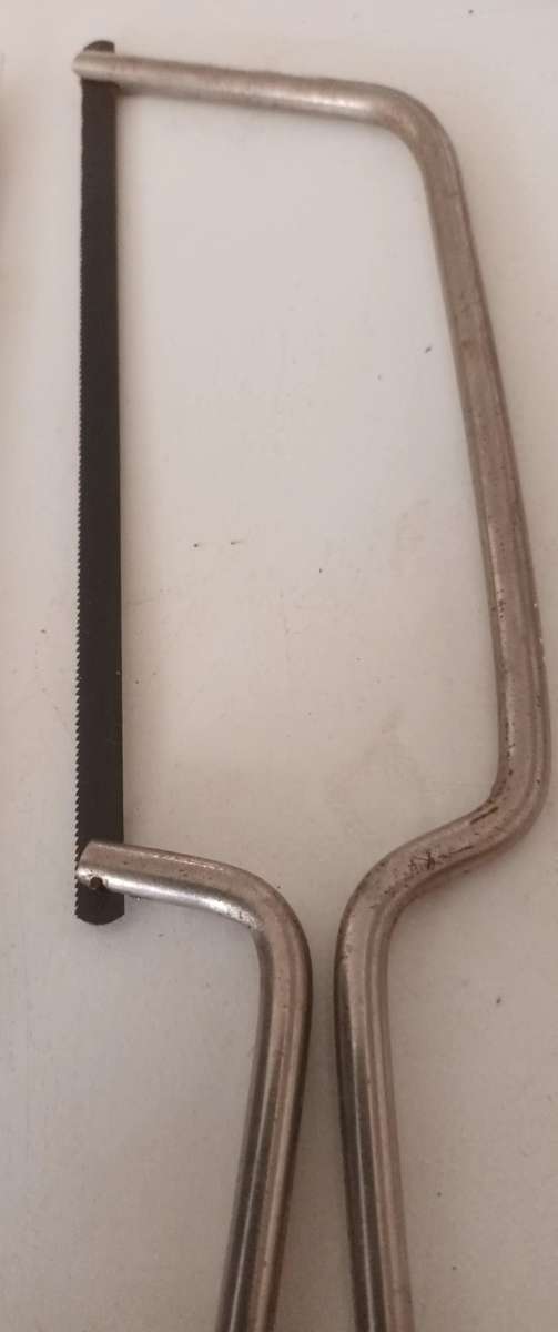 Small Jig Saw with 10x New Blades.