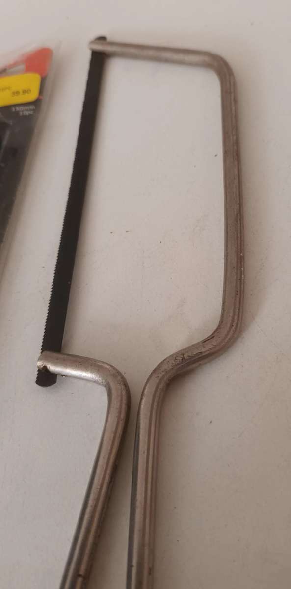 Small Jig Saw with 10x New Blades.