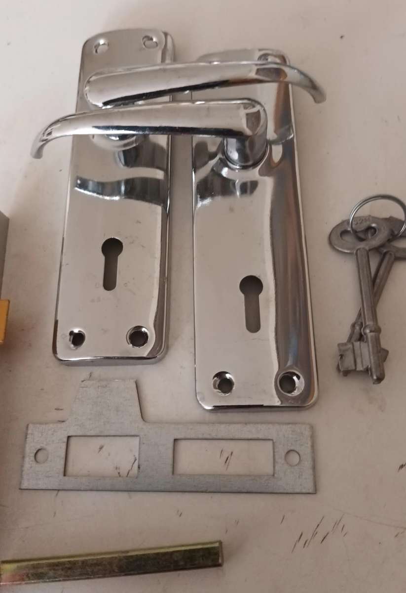 Door Handles, Lock & Keys. New.