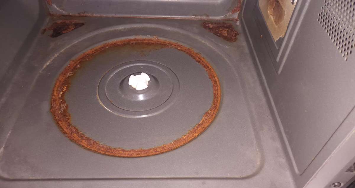 LG 42L Black NeoChef Microwave. Model MS4235GIS. Working. Needs TLC.