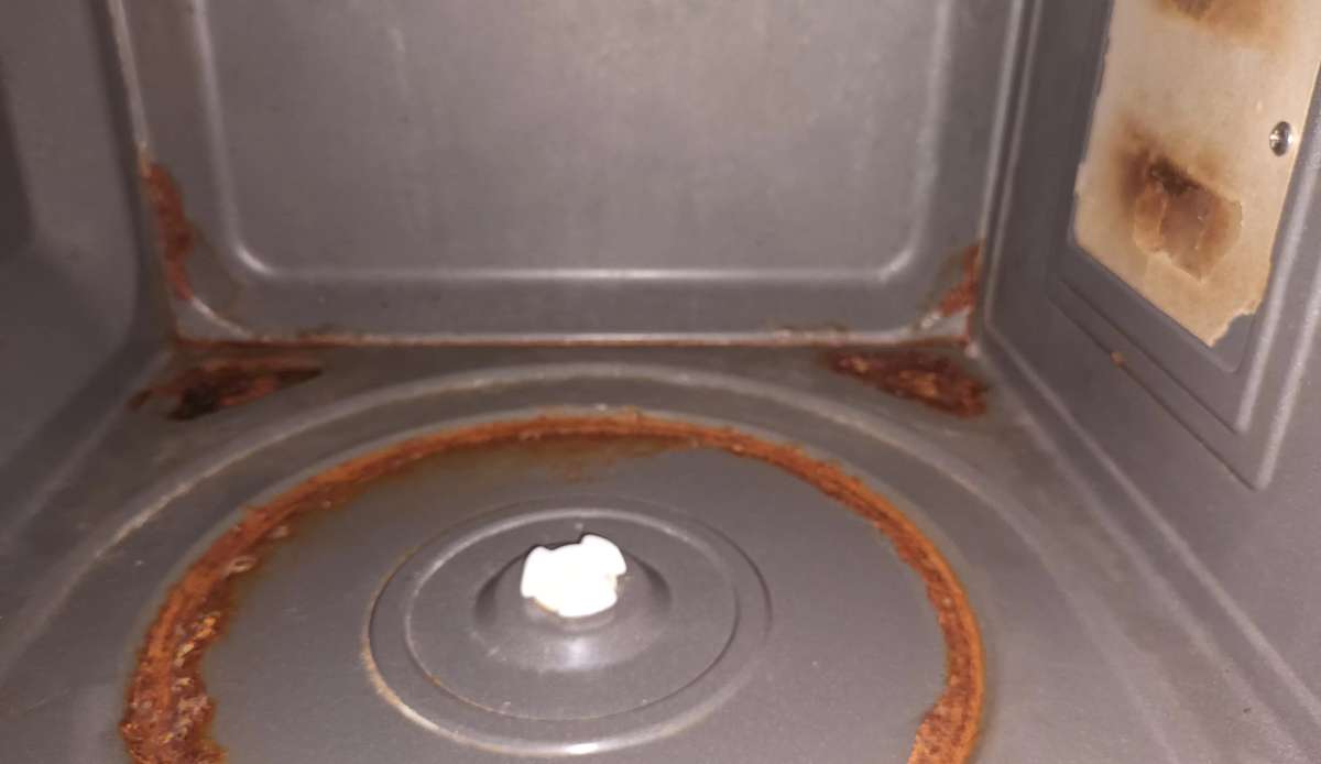 LG 42L Black NeoChef Microwave. Model MS4235GIS. Working. Needs TLC.