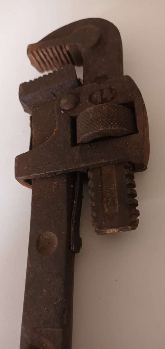 Pipe Wrench. Size 14.