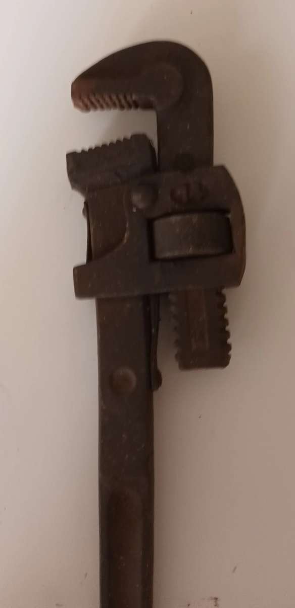 Pipe Wrench. Size 14.